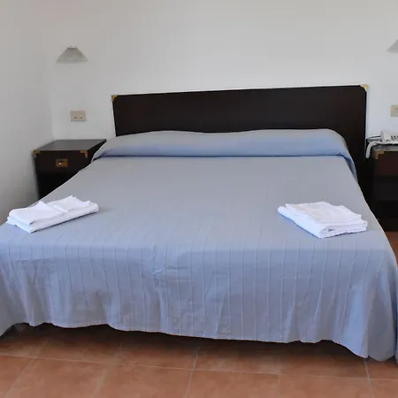 Hotel Baia Della Rocchetta 3*