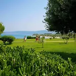 Baia Della Rocchetta Hotel