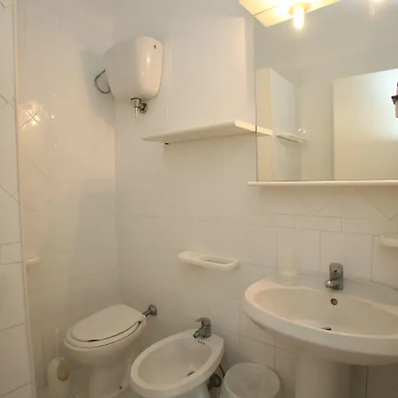 Baia Della Rocchetta ホテル 3*