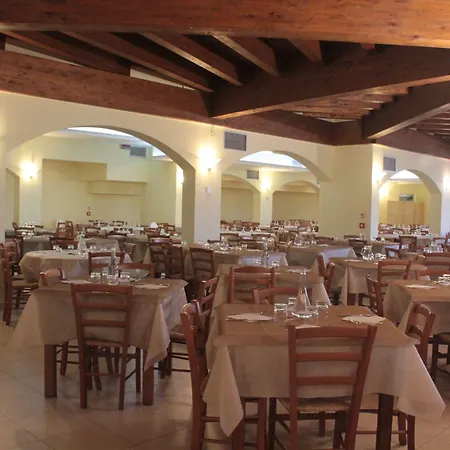 Baia Della Rocchetta Hotel 3*
