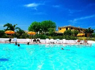 Baia Della Rocchetta Hotel