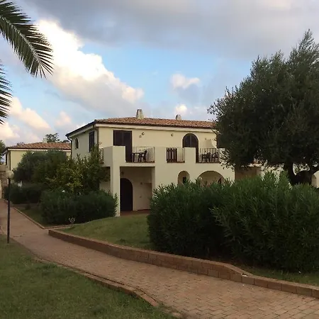 Baia Della Rocchetta ホテル