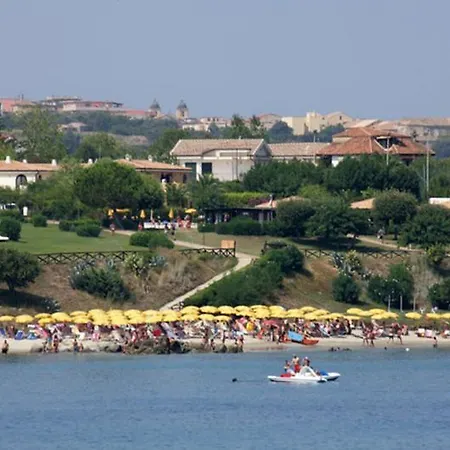 Baia Della Rocchetta ホテル