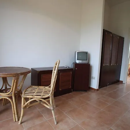 Baia Della Rocchetta 3* ザンブローネ
