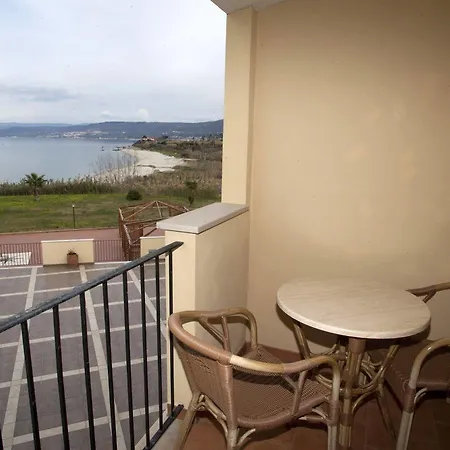 Baia Della Rocchetta 3* ザンブローネ